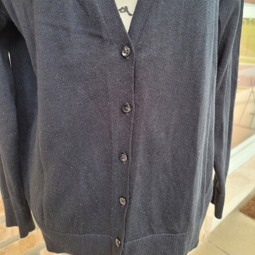 Amazon Essentials Women's Black Cardigan Sweater V-neck- Size XL - Picture 6 of 11